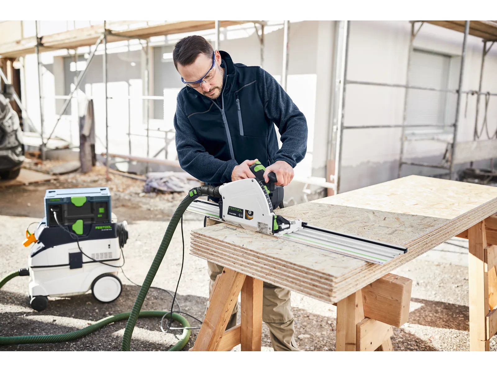 Aspirateur mobile CLEANTEC CTL 26 EI AC de Festool avec technologie AUTOCLEAN et Bluetooth® - Numéro de modèle 577879 - Image 4