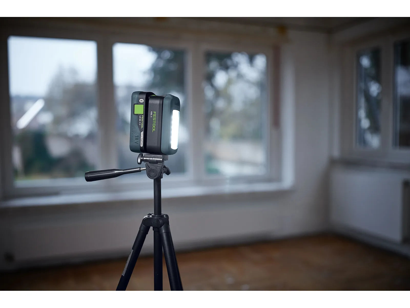 Lampe de Travail Sans Fil Festool SYSLITE KAL C, Numéro de Modèle 578128, Lumière de Jour, 1200 Lumens - Image 4