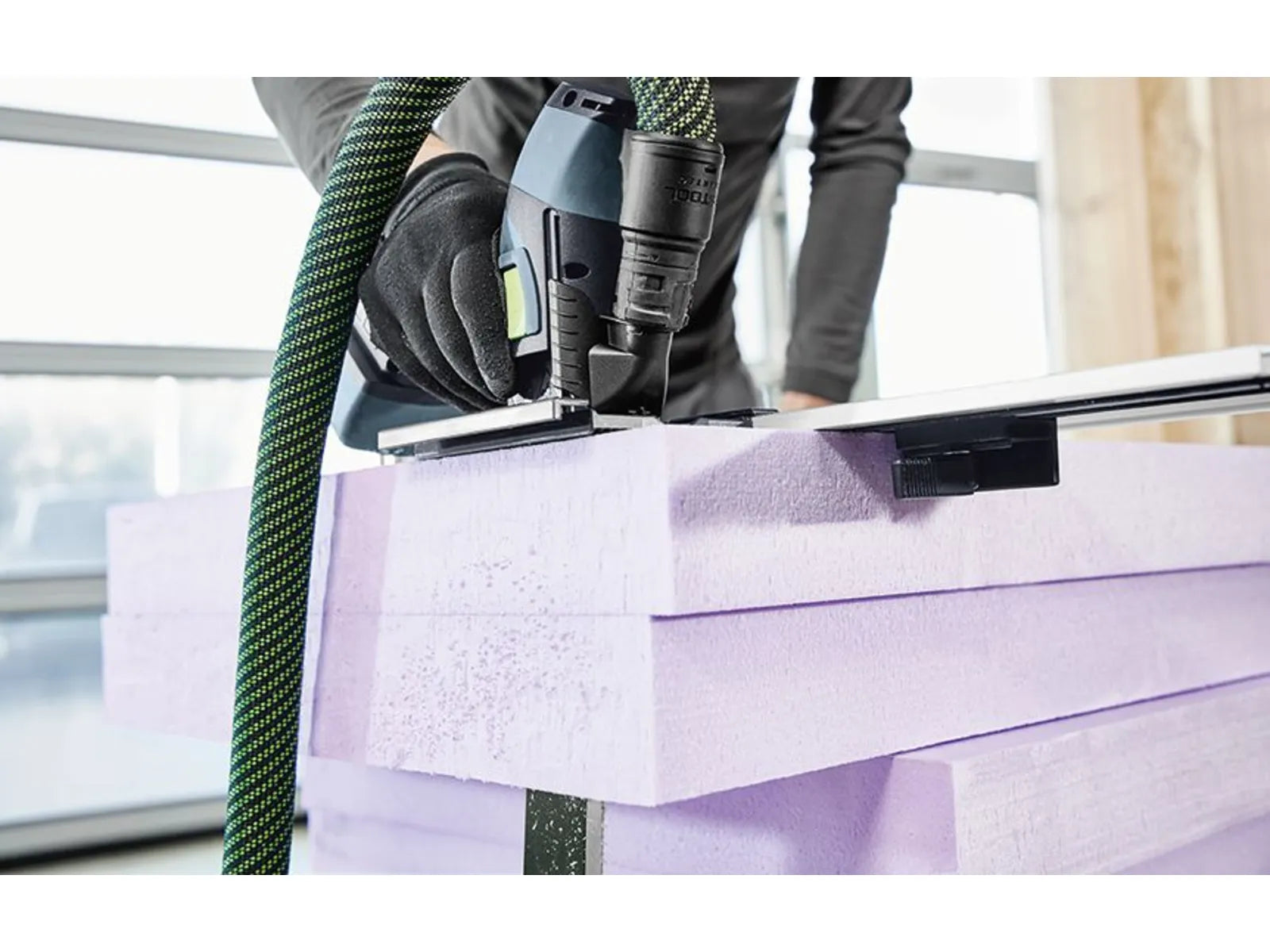 Scie à Isolation Sans Fil ISC 240 - Numéro de Modèle 576571 - Légère et Efficace - Image 10