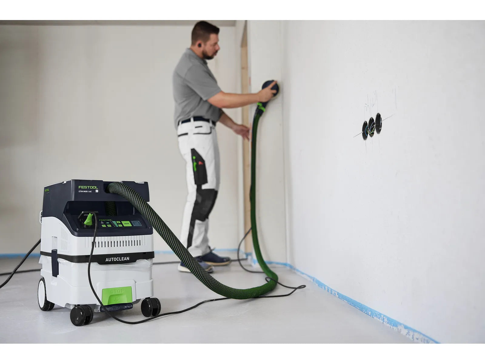 Festool Aspirateur Mobile CLEANTEC CTM MIDI I AC - Numéro de Modèle 578552 - Technologie AUTOCLEAN et Bluetooth® Intégrée - Image 4