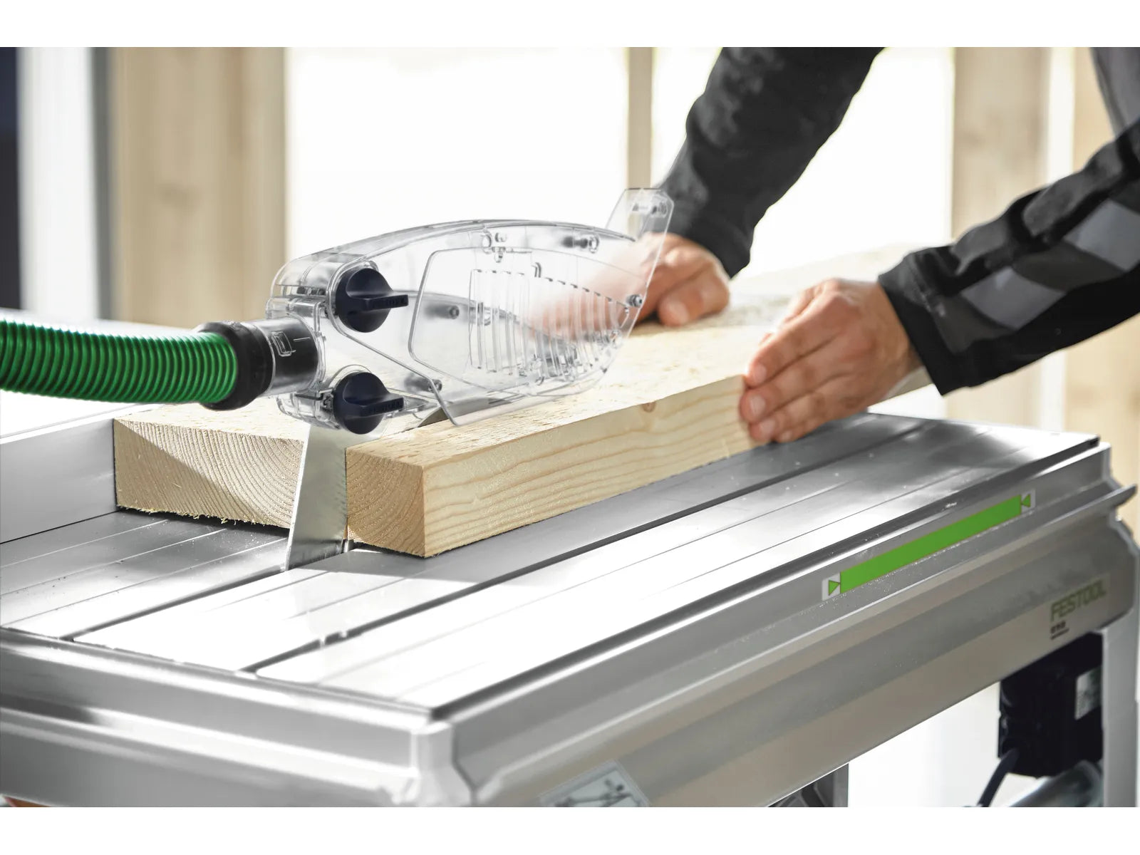 Scie de découpe Festool CS 70 PRECISIO 574776 - Puissante et polyvalente avec une profondeur de coupe de 70 mm - Image 2