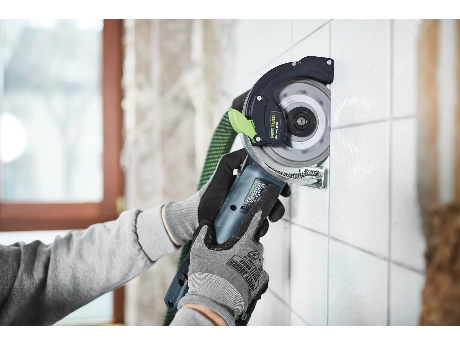 Système de Coupe à Main Levée Sans Fil DSC-AGC 18-125 FH EB-Basic de Festool - Numéro de Modèle 576829 - Image 6
