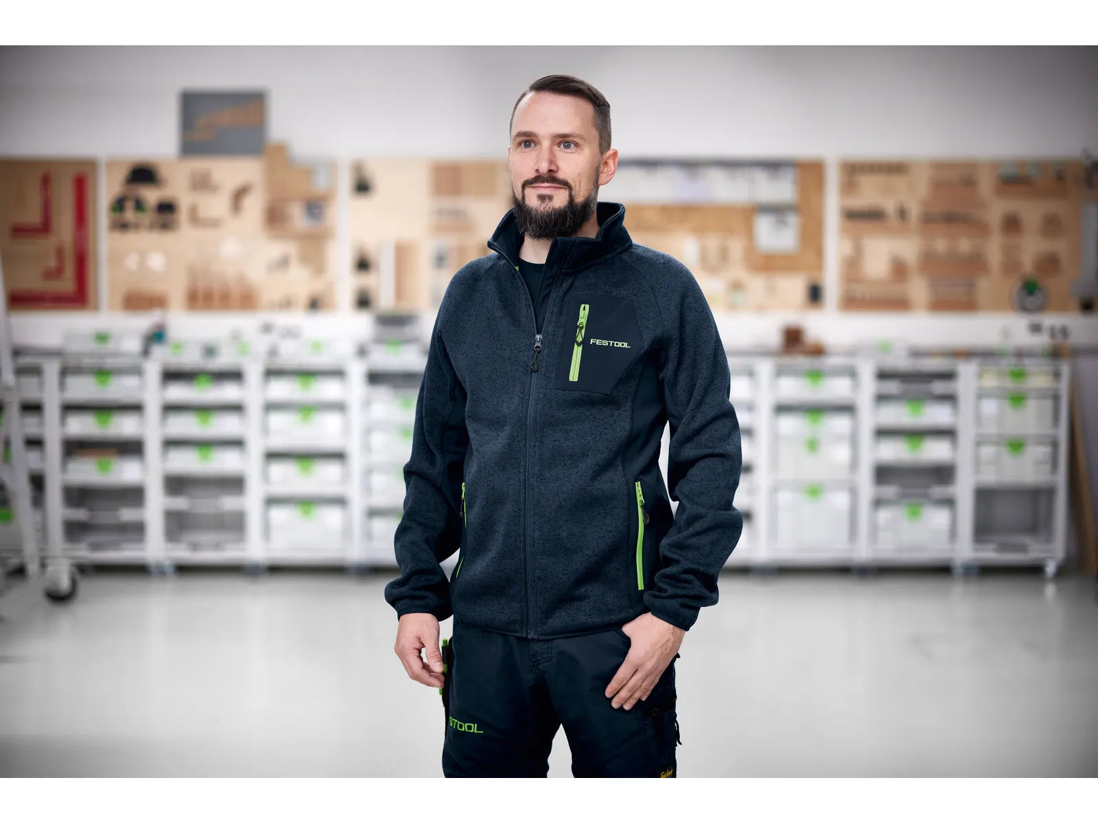 Sweatshirt pour Hommes Festool SJ-FT1 S en Polyester Tricoté 100% avec Poches Latérales et Zip Vert Contrastant - Image 4