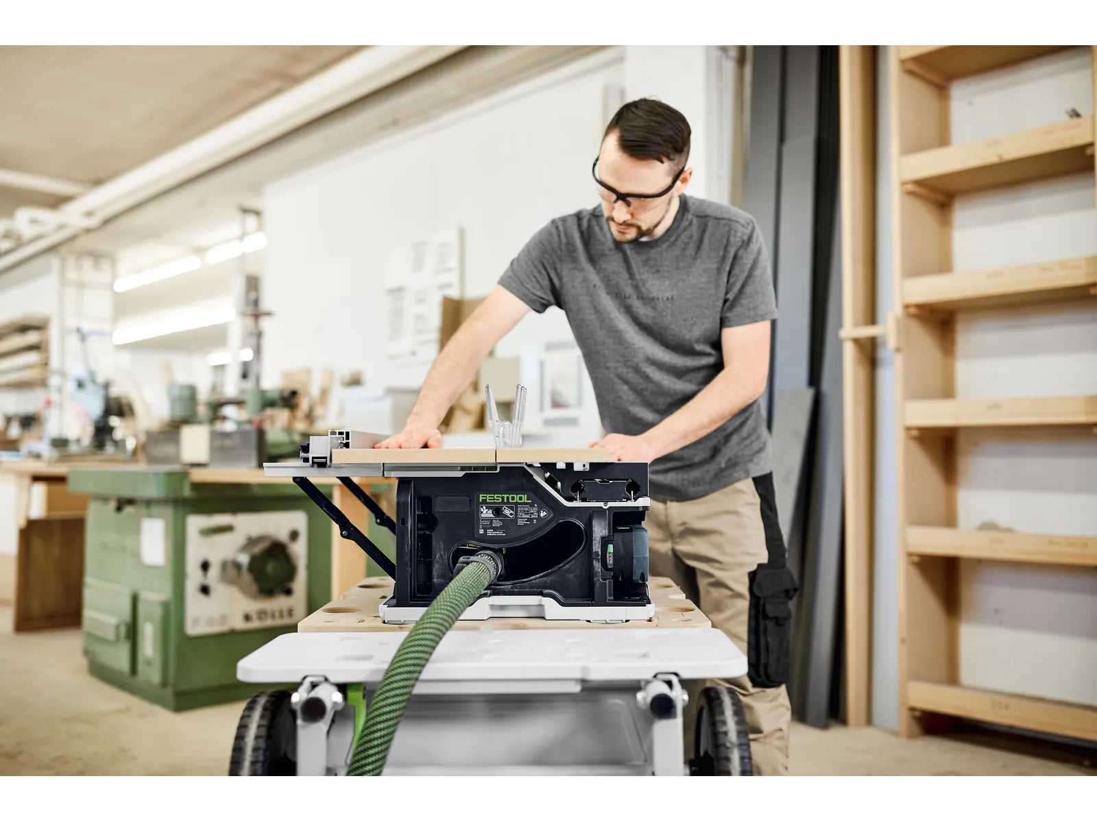Scie Circulaire Sans Fil Festool CSC SYS 50 - Compacte et Précise avec Système Double Batterie 18V (Numéro de Modèle: 576820) - Image 6