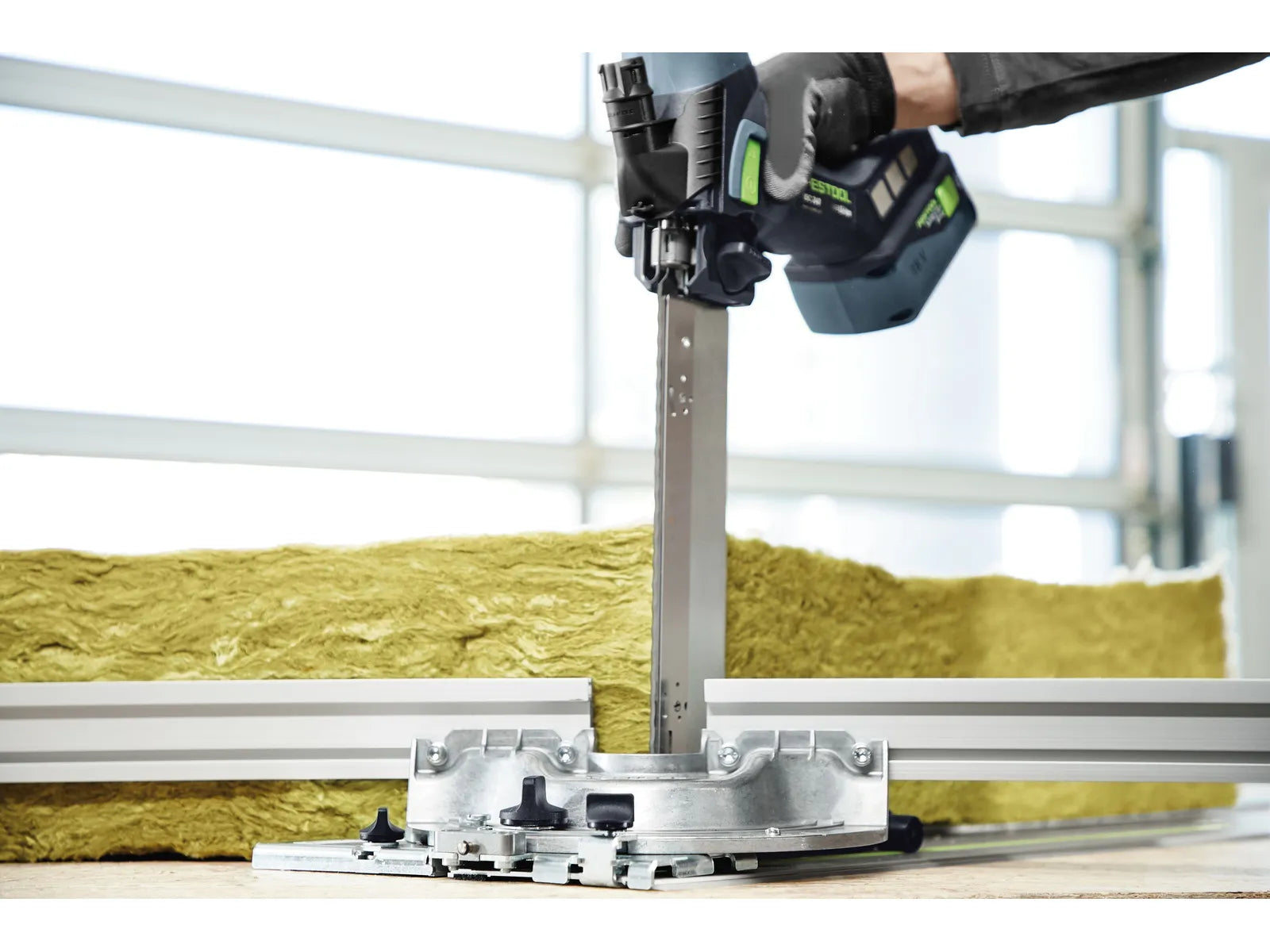 Scie à Isolation Sans Fil ISC 240 - Numéro de Modèle 576571 - Festool - Image 1