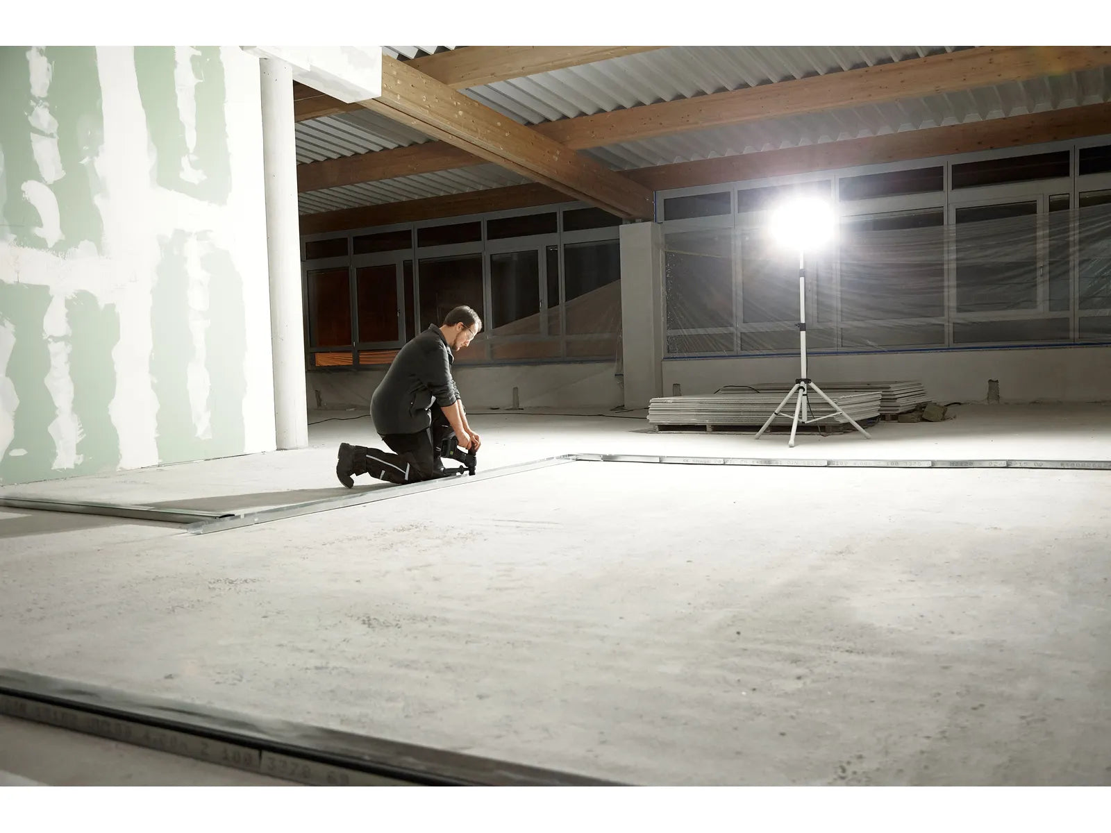 Lumière de Travail SYSLITE DUO Festool 576406 - Éclairage LED Haute Puissance 8000 lm - Image 5