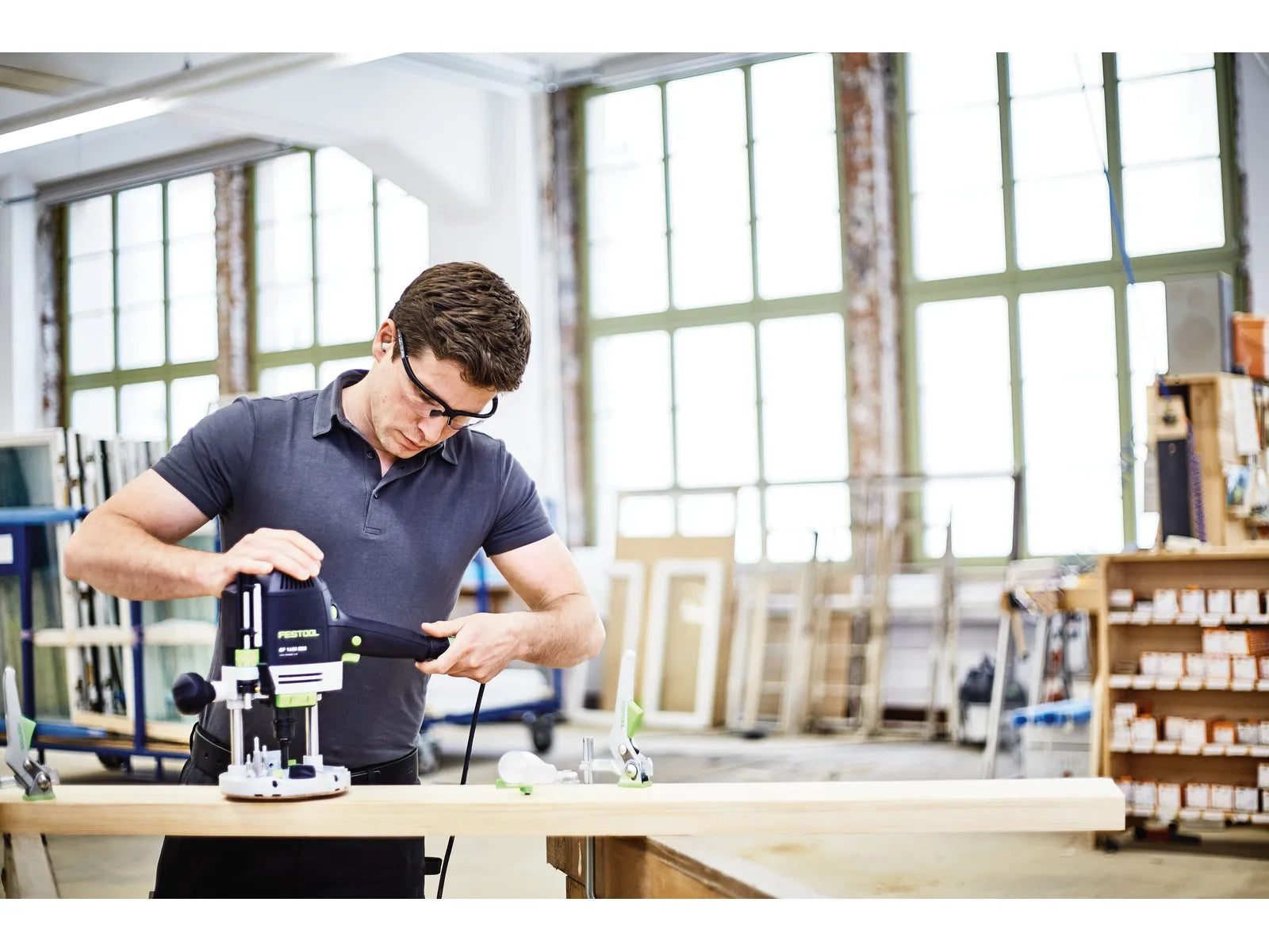 Festool OF 1400 - Défonceuse Multifonctionnelle Légère avec Réglage de Profondeur Précis - Modèle 576207 - Image 6