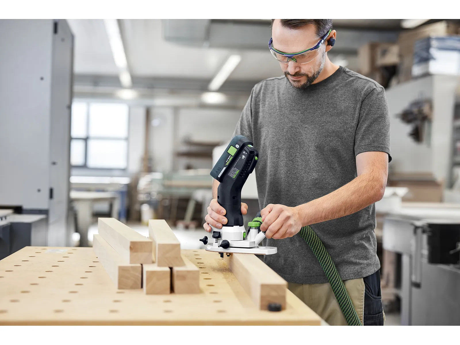 Festool MFKC 700 EB-Basic - Défonceuse d'arrête sans fil avec interface innovante - Image 3