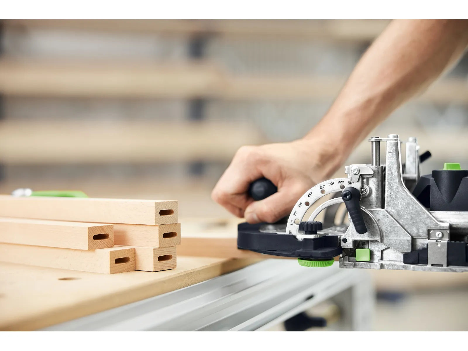 Machine à assembler sans fil DOMINO DFC 500 E-Basic - 578120 - Ergonomique et Précise - Image 6
