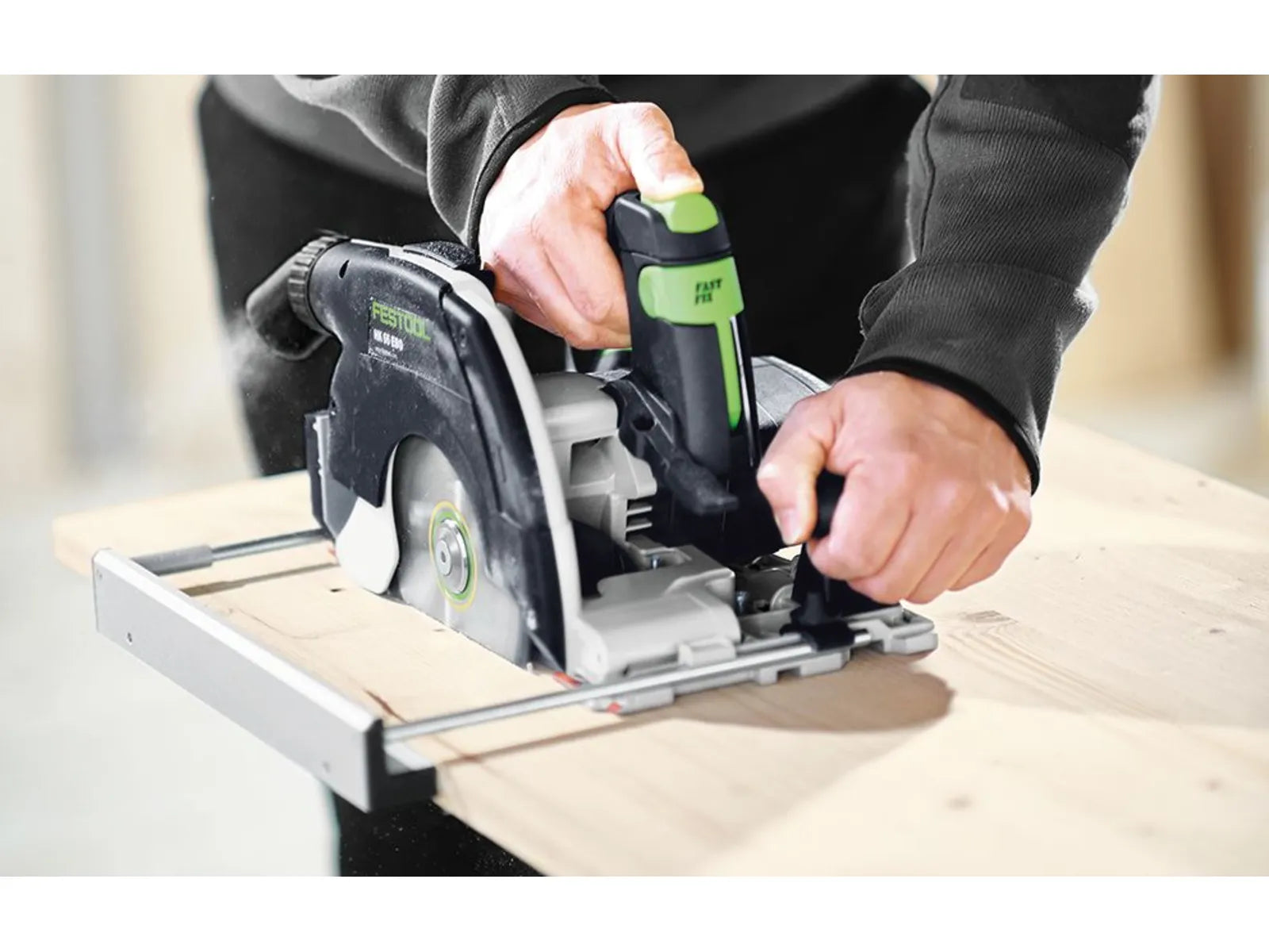 Scie Circulaire Portable HK 55 de Festool avec Guide de Coupe Transversale FSK - Numéro de Modèle 576121 - Image 6