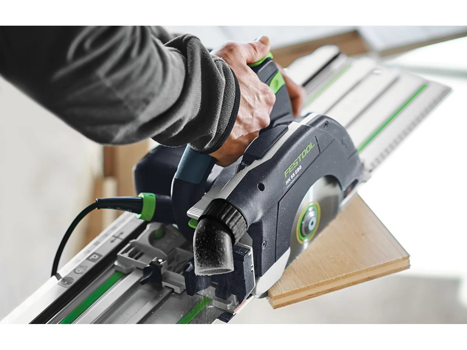 Scie Circulaire Portable HK 55 de Festool avec Guide de Coupe Transversale FSK - Numéro de Modèle 576121 - Image 5