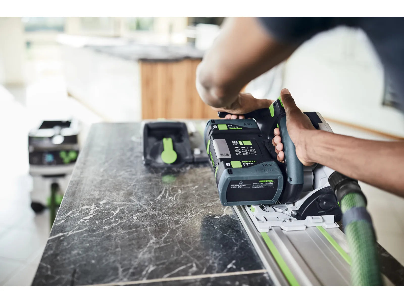Scie Plongeante Sans Fil TSC 55 K Festool - Numéro de Modèle 576712 - Image 8