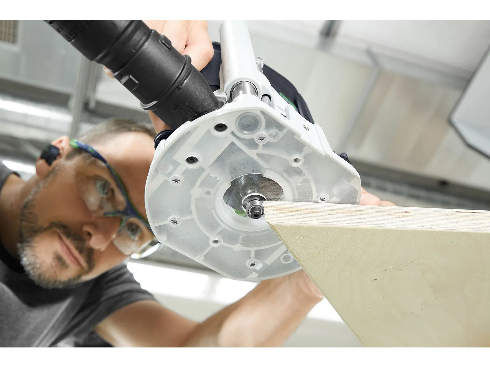 Festool OF 1010 R - Défonceuse Précise et Compacte avec Éclairage LED et Système d'Extraction de Poussière Intégré - Image 5